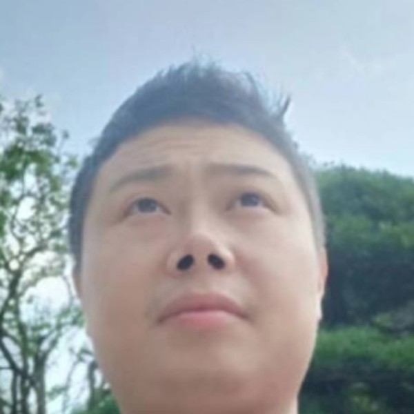 冷月笑神勇的照片