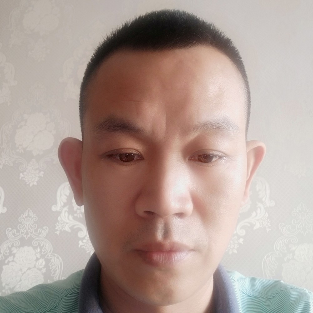 单纯热狗的照片