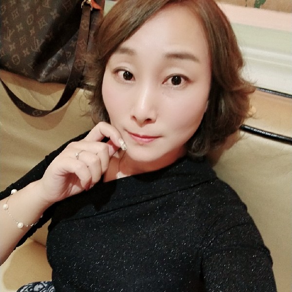 胡萝卜蹙眉舒适的照片