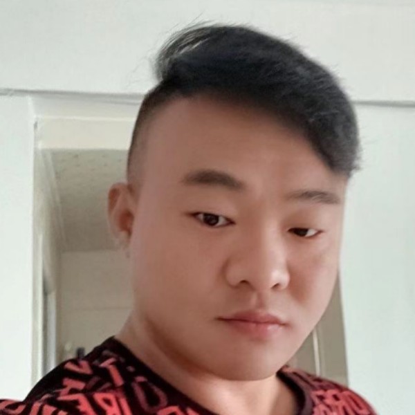 郝小龙的照片