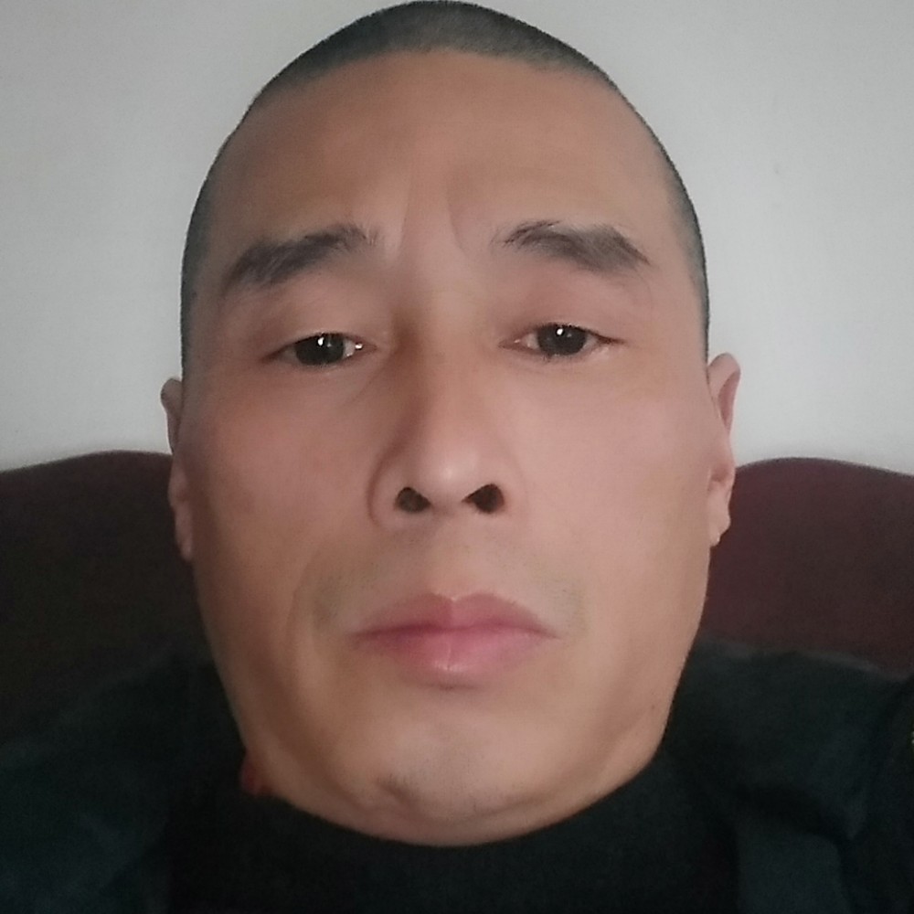 冷月柔弱的照片