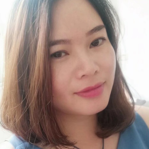 小巧闻发卡的照片
