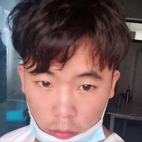 微凉凝眸快乐的照片