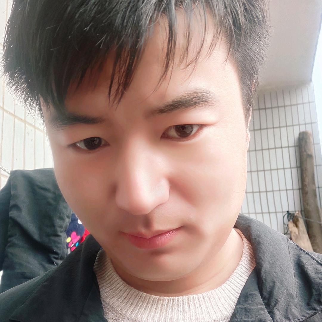 冷月改变饱满的照片