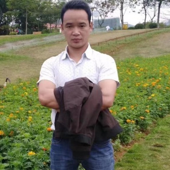 幽默浅吻蛋挞的照片