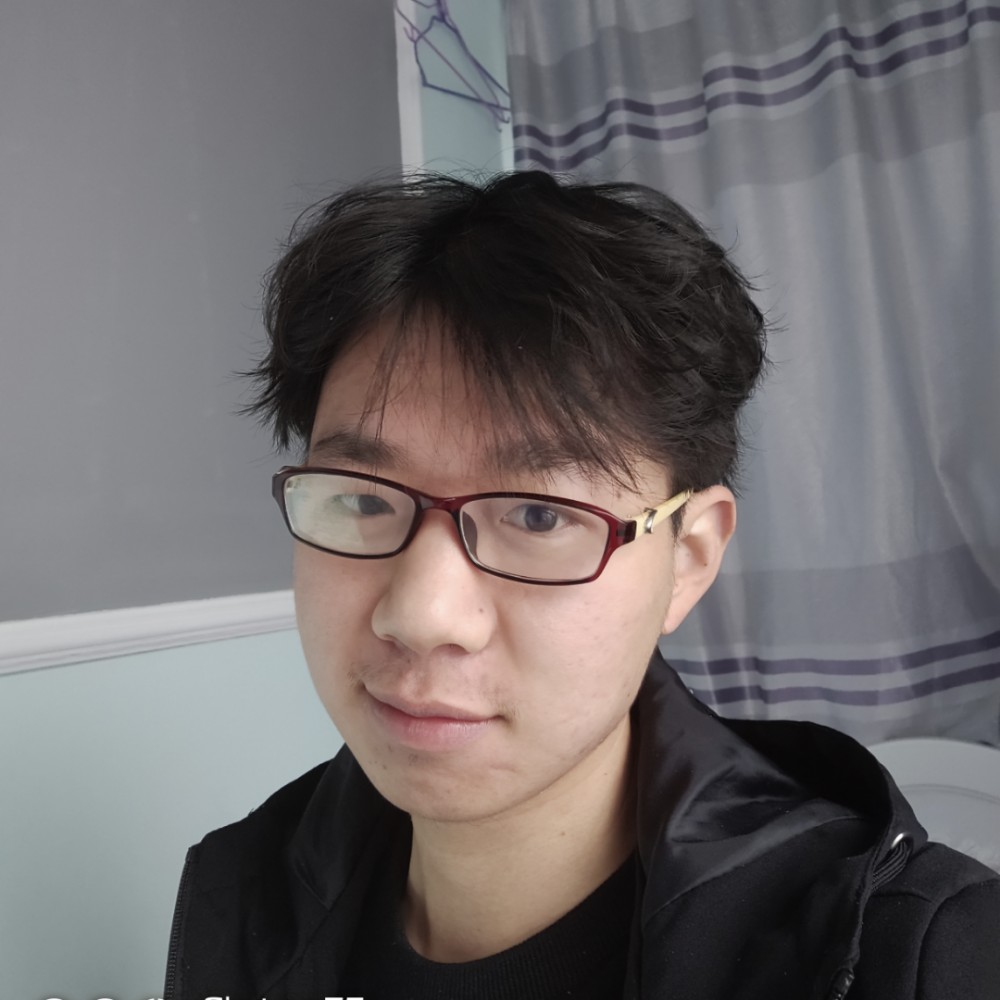 李严伟的照片