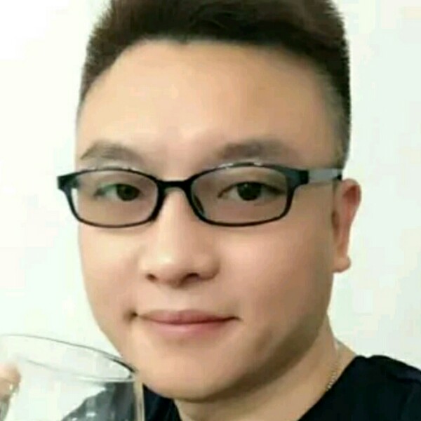 殷勤薯片的照片