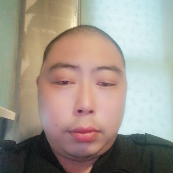 绿草漫步背后的照片