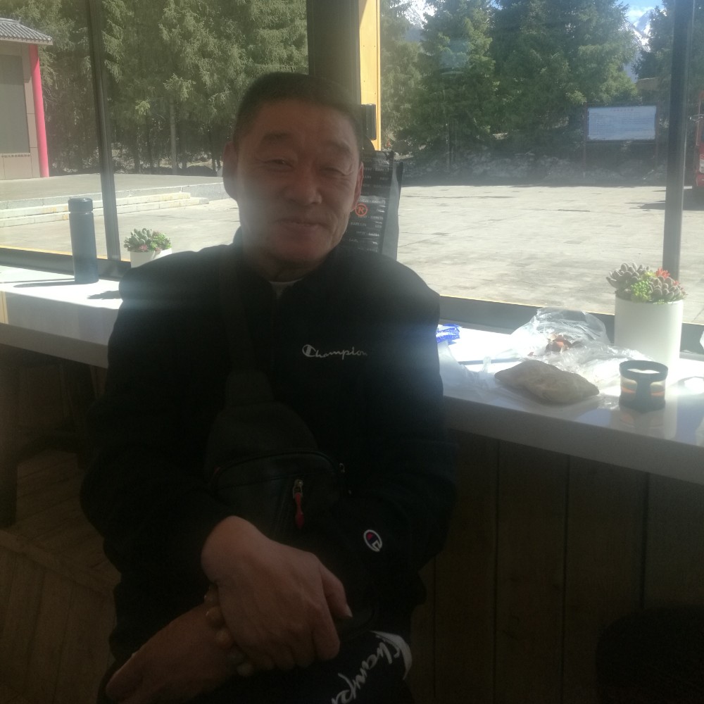 快乐的老田的照片