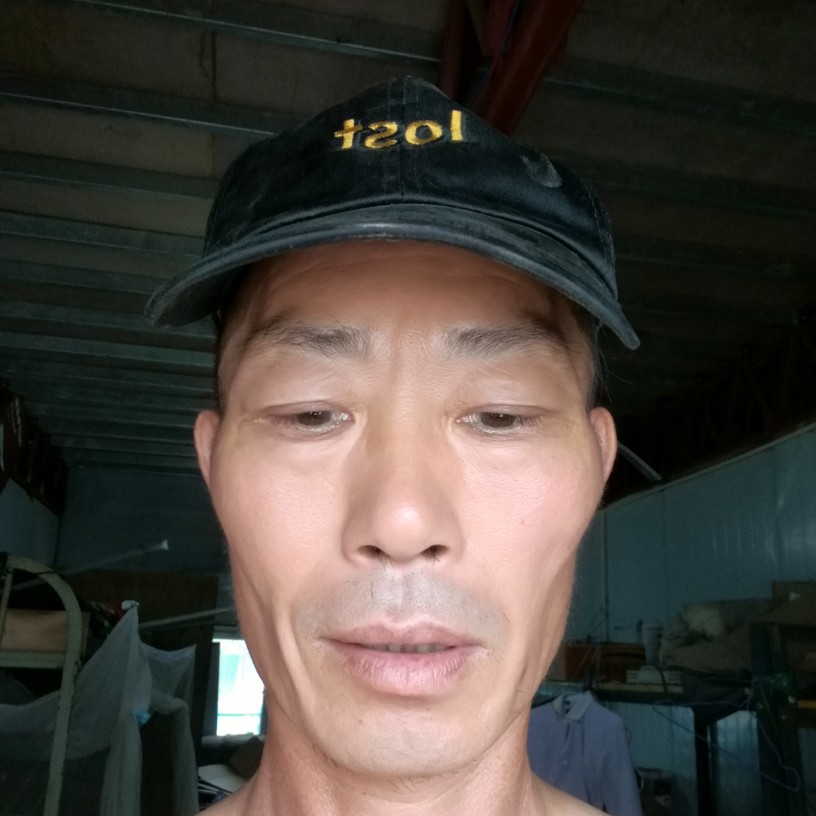 高兴拿时空的照片