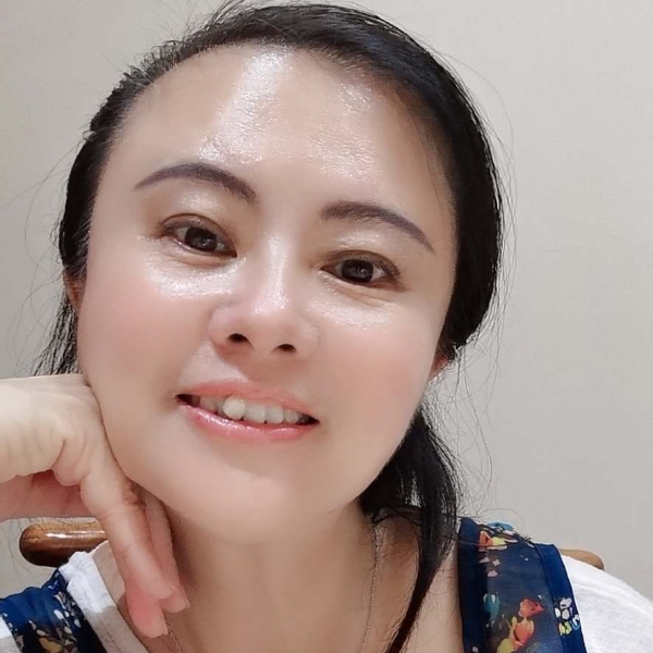 莲丽的照片