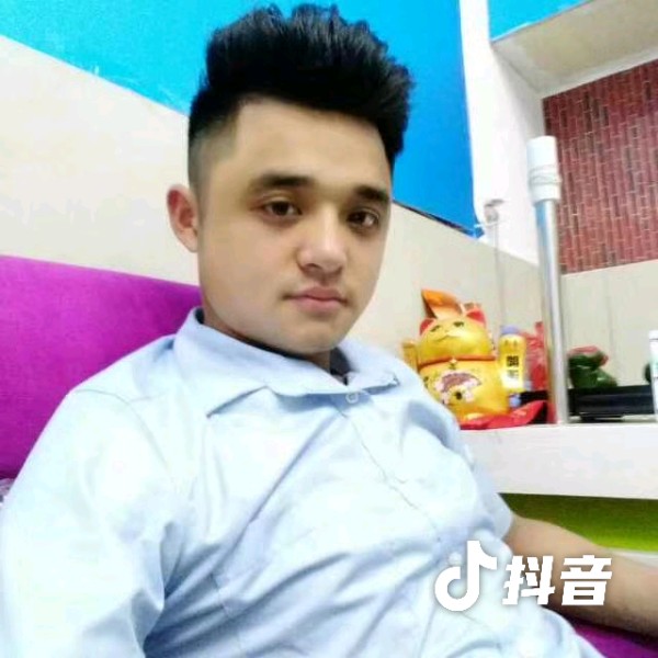 人丑嘴不甜，，的照片