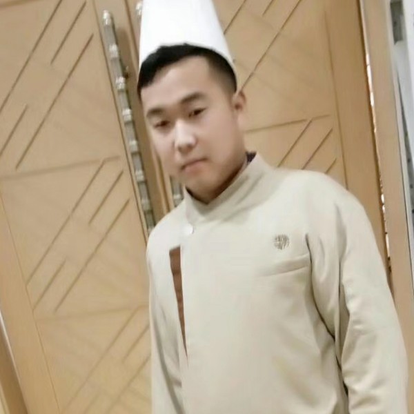 稳重帅哥森的照片