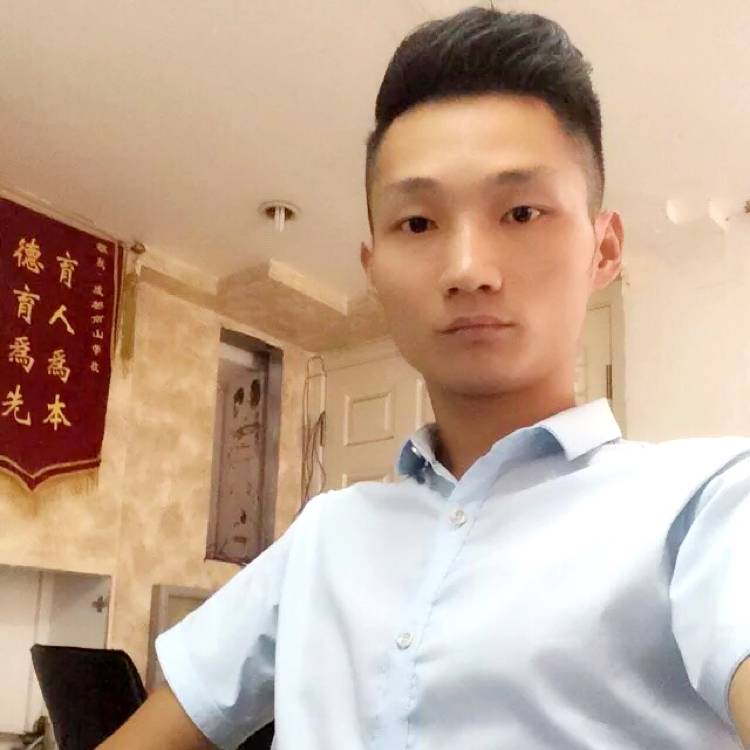 单身的董少的照片