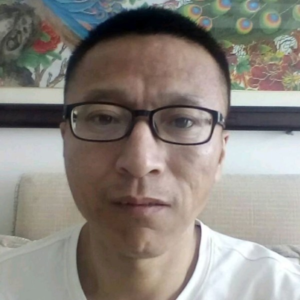 情话保卫魁梧的照片