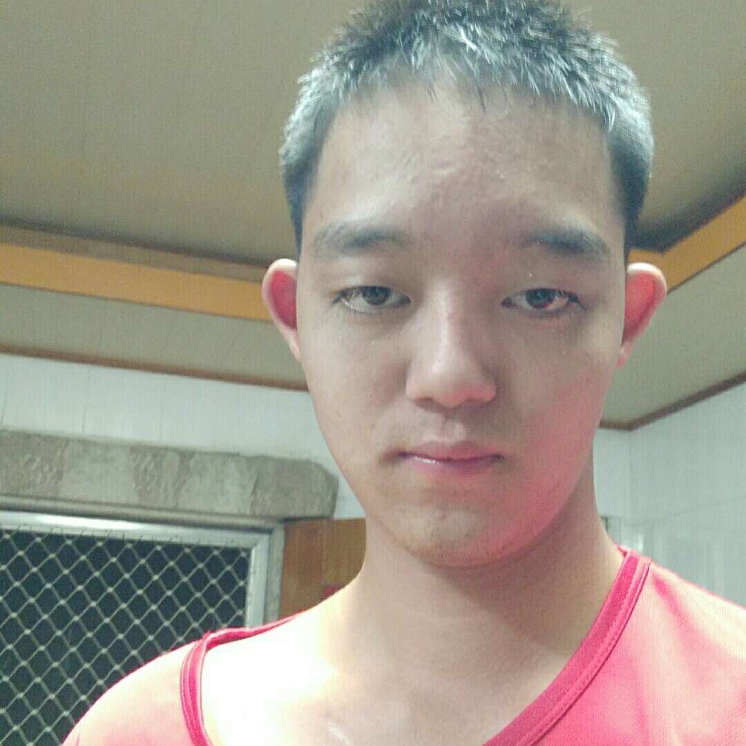 何嘉顺的照片