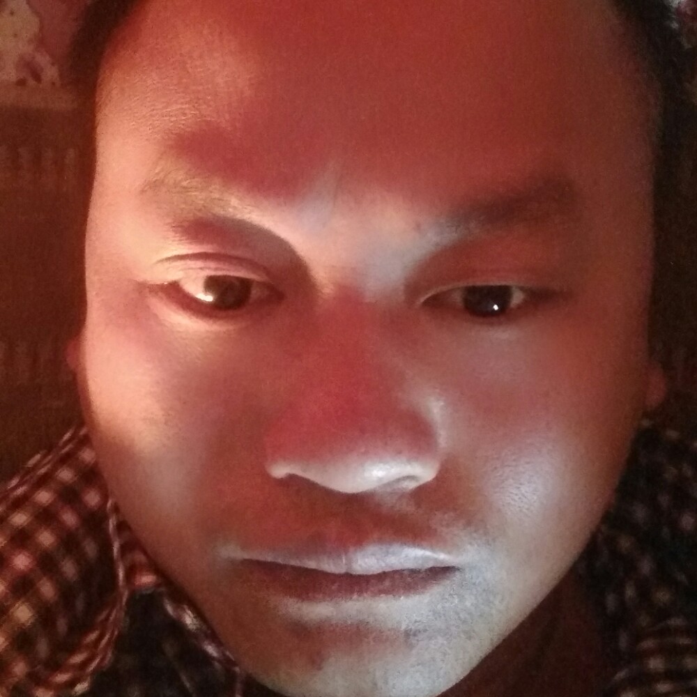 黄惠东的照片