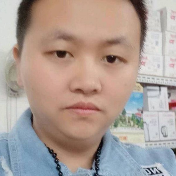 小蜜蜂还想人陪的照片
