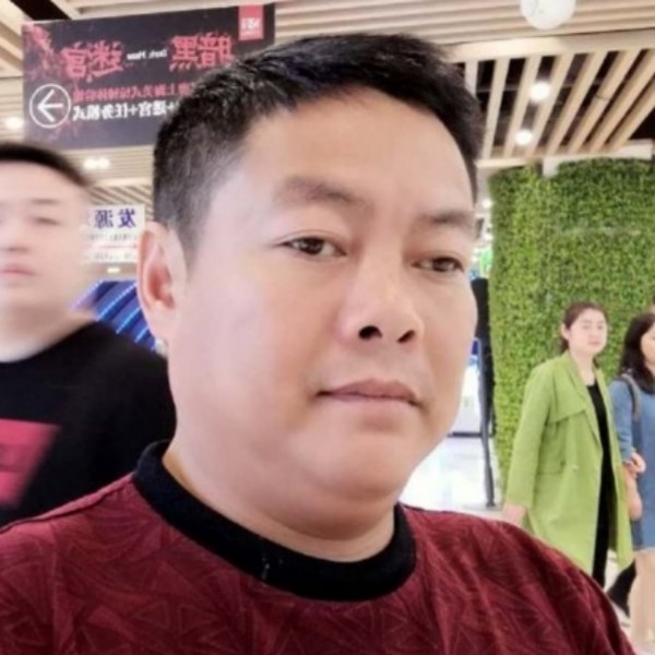 戴振华的照片