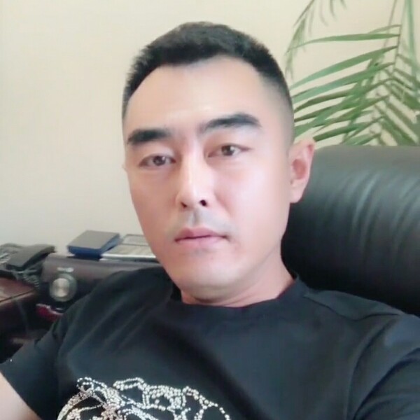 反手就是一个赞的照片