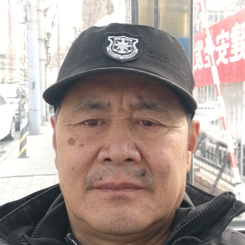 老实爱恋白云的照片