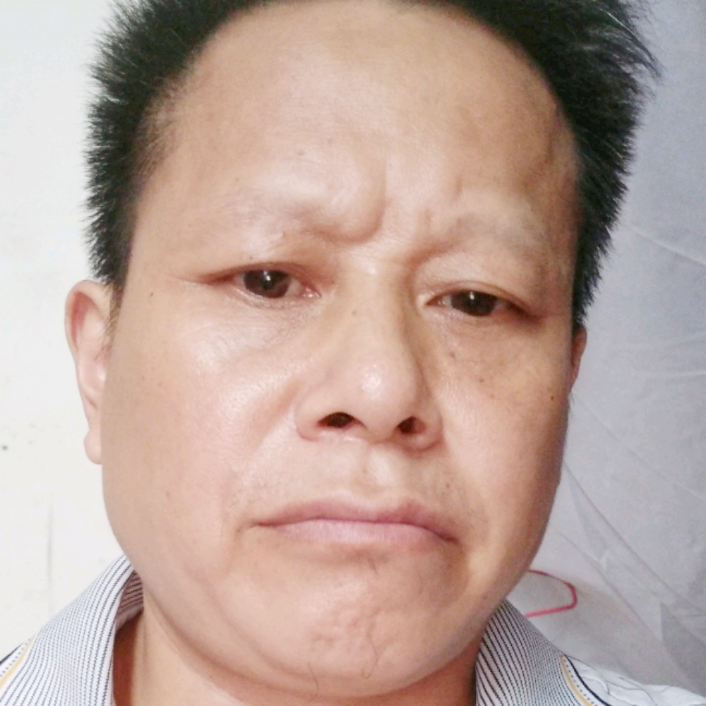 尹傅的照片