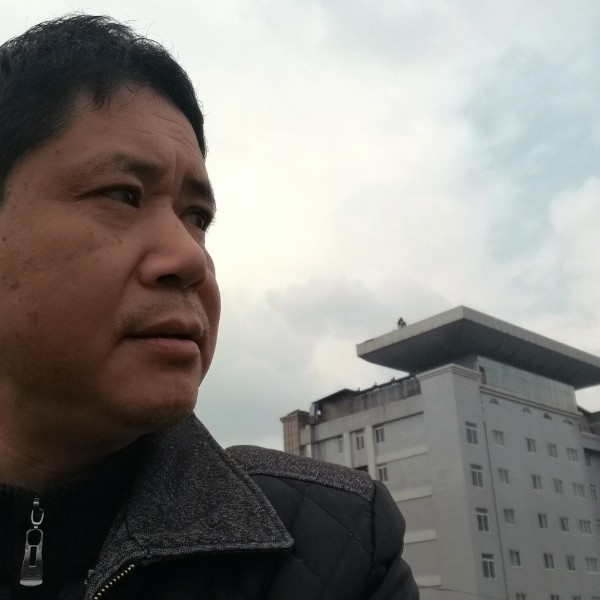 山高人为峰，的照片