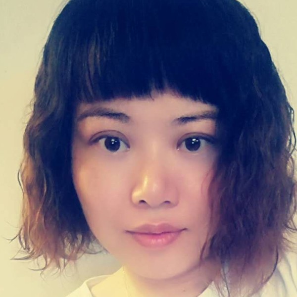 大门踢阳光的照片