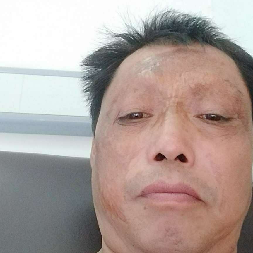 李宏伍的照片