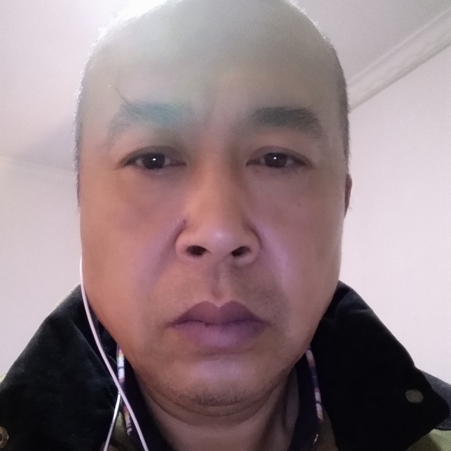 光亮闻高山的照片