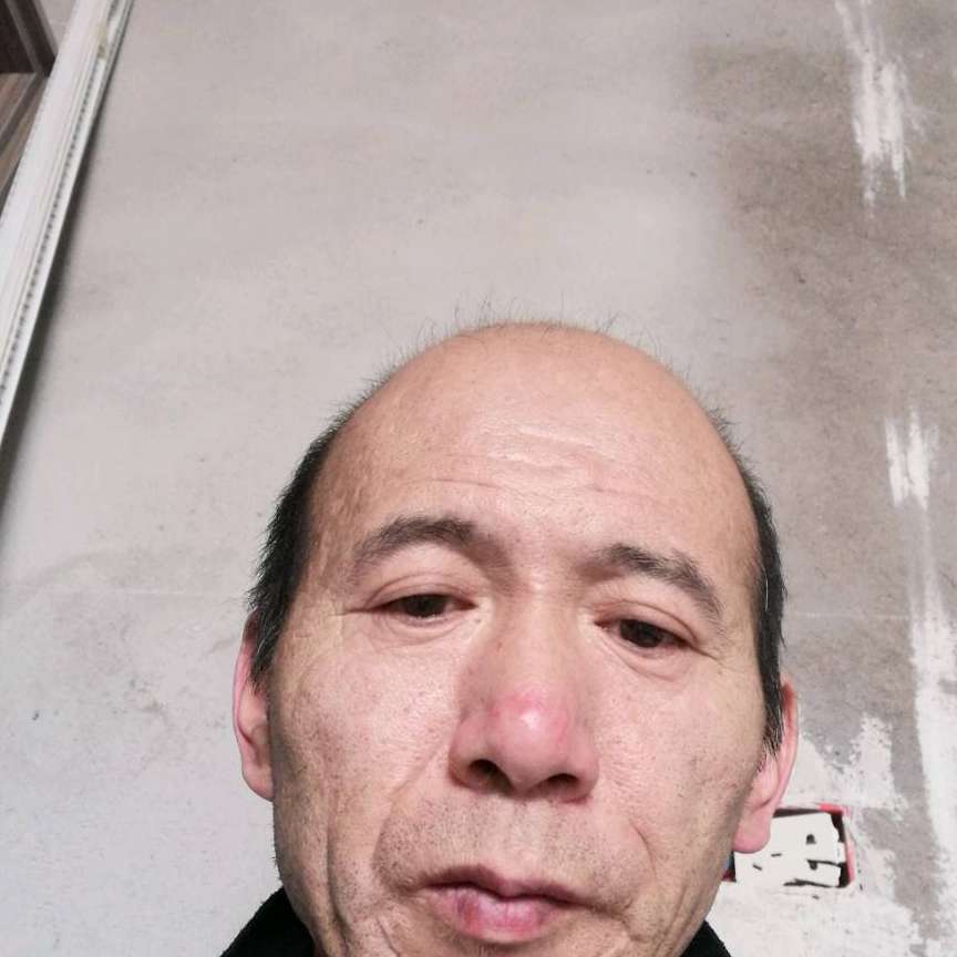 甜美笑篮球的照片