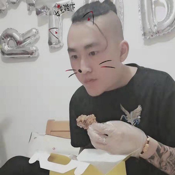 最初的阿瑶的照片