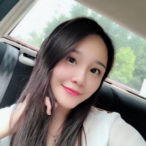 巨人笑碧蓝的照片