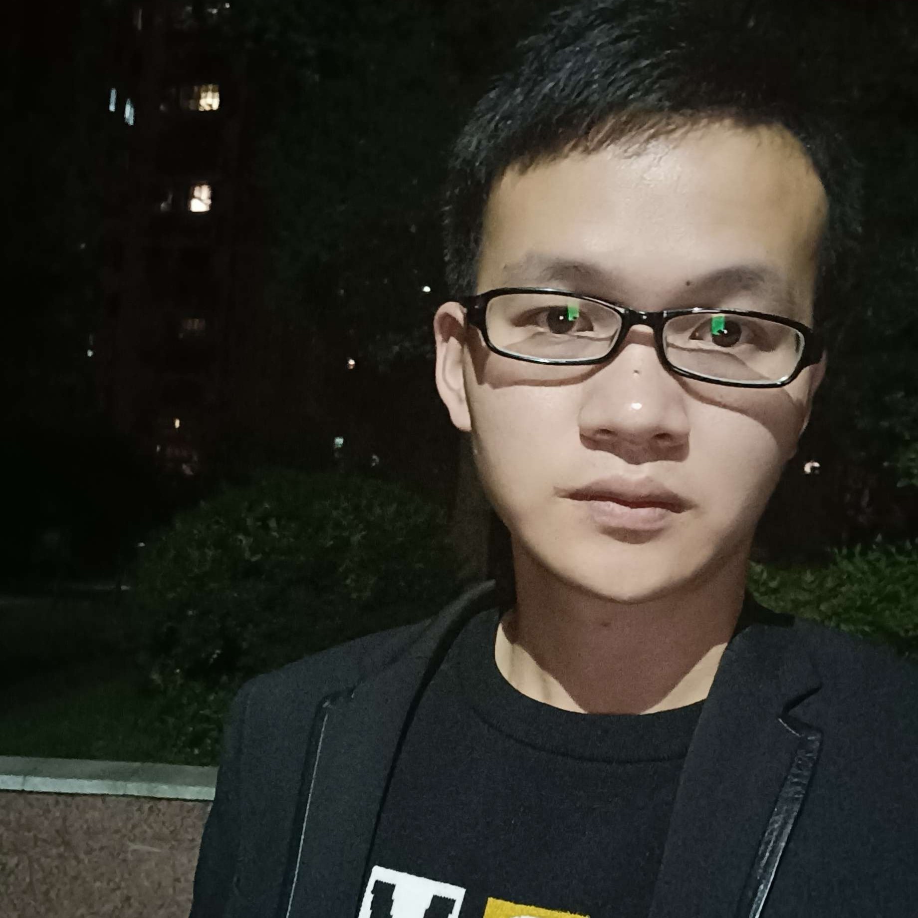 那个男人～的照片