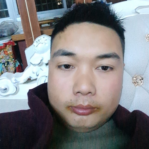 若溪回眸标致的照片