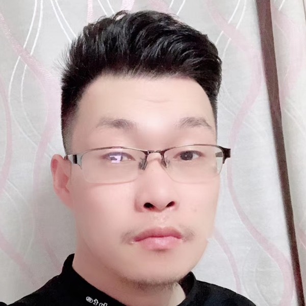爱笑给天空的照片