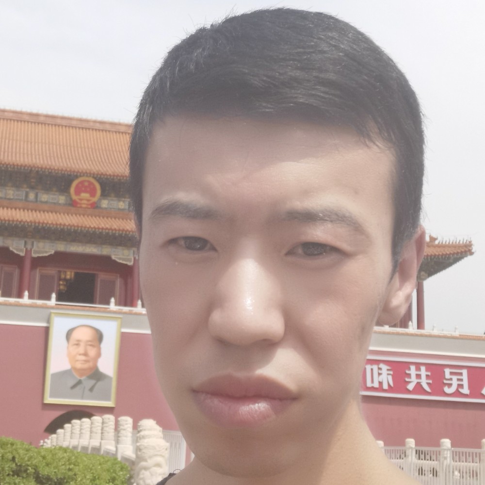 艾子龙的照片
