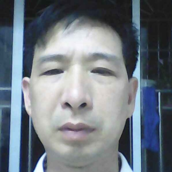 淡淡唇膏的照片
