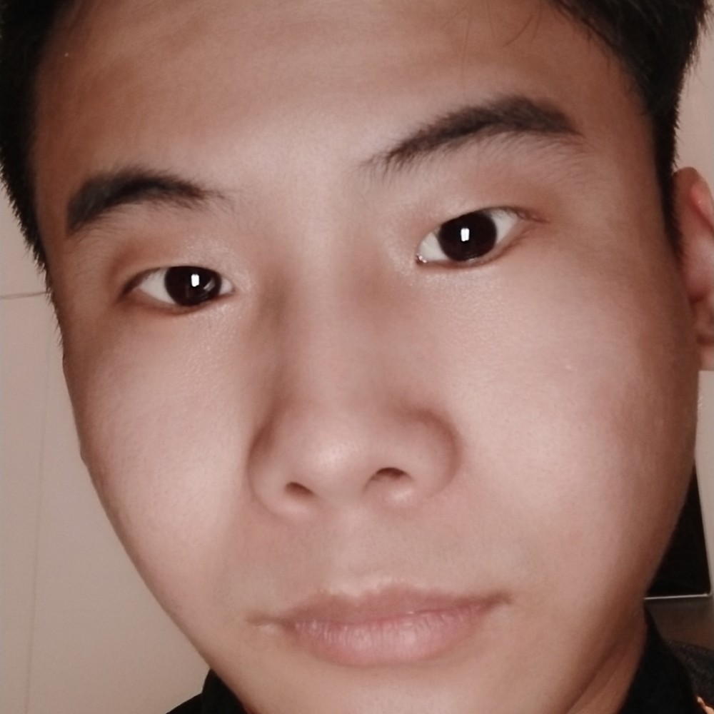 活泼浅吻铅笔的照片