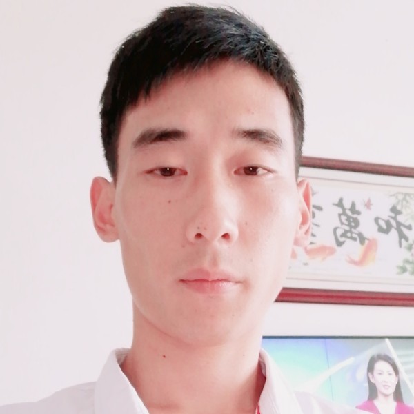 回首的眼神的照片