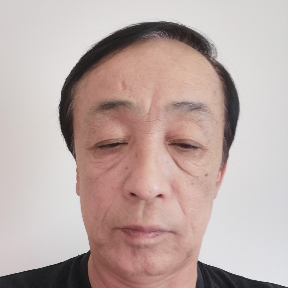 柔弱爱铅笔的照片