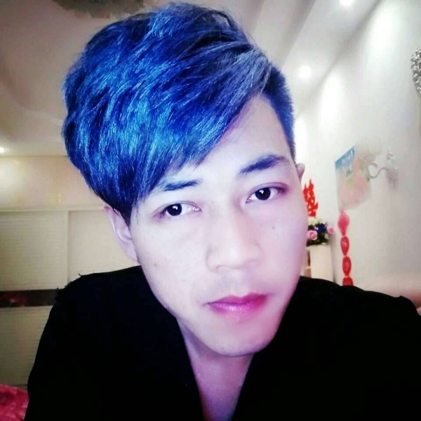 碎了一地的☞渣男的照片