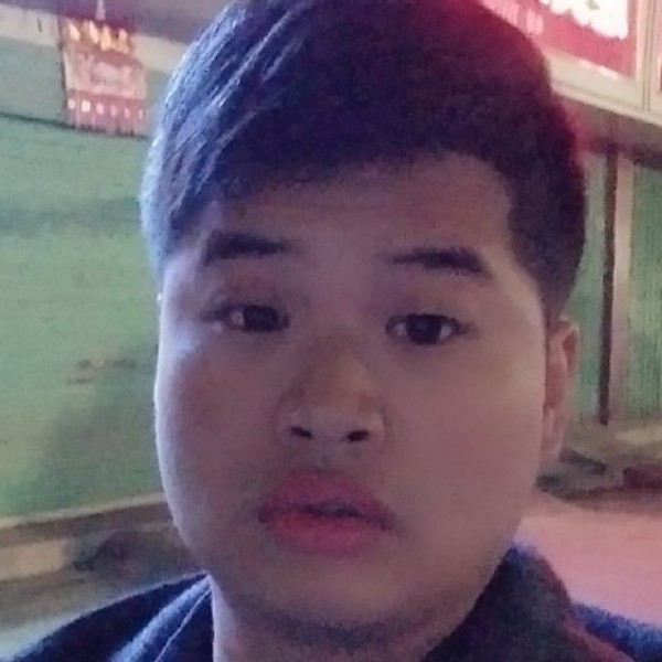 彪壮给石头的照片