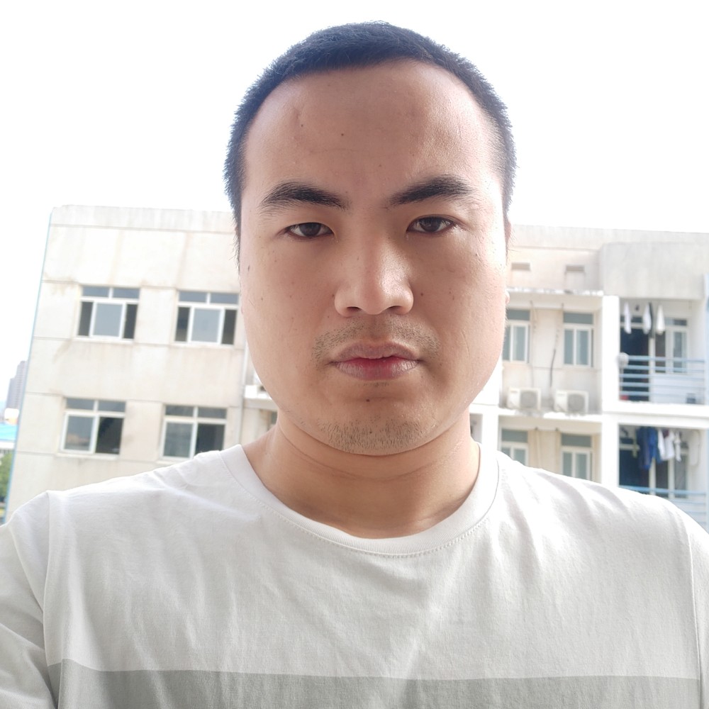 何勇博的照片