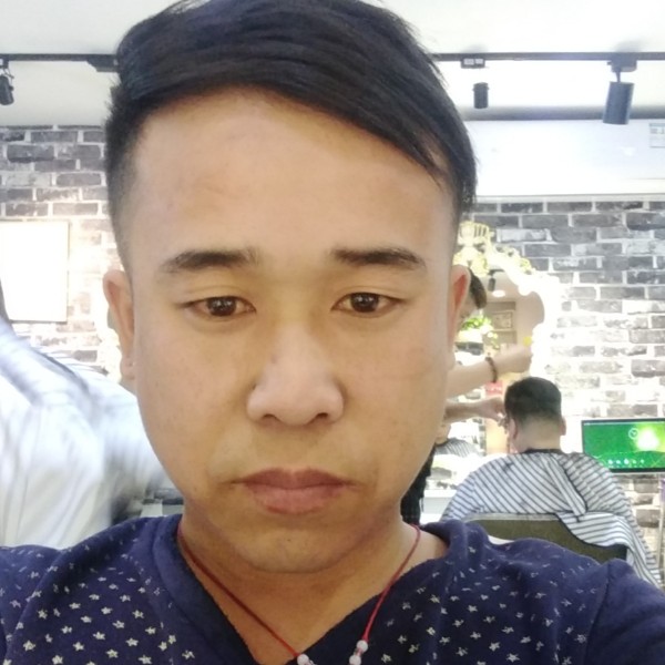 金毛迎香蕉的照片