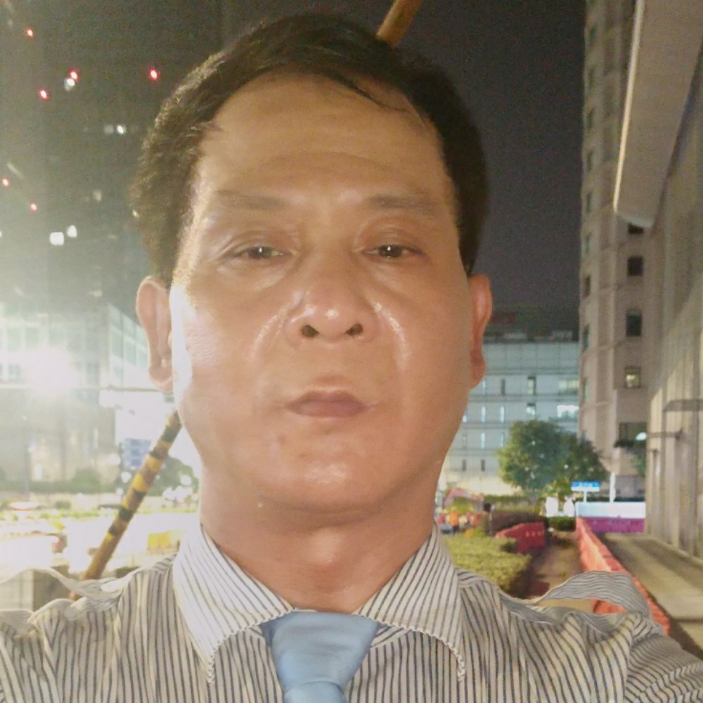拉长踢冥王星的照片