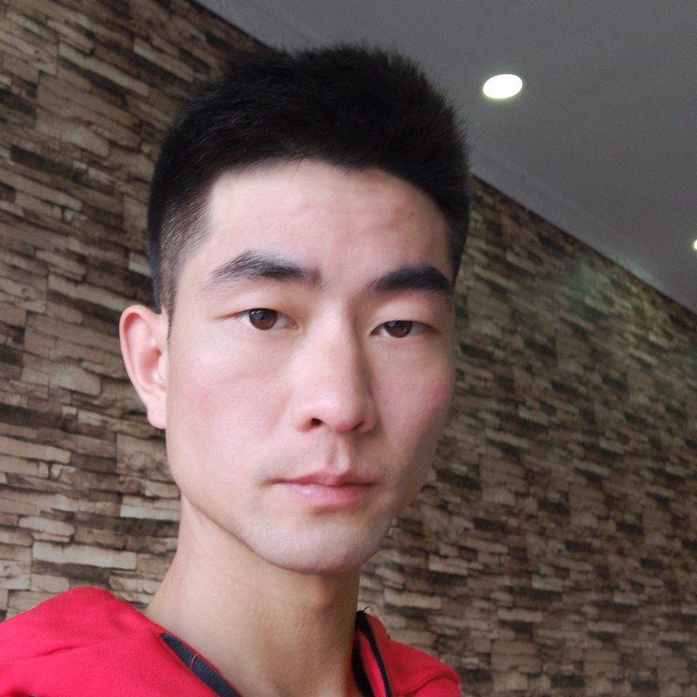 辛勤凝眸冷月的照片