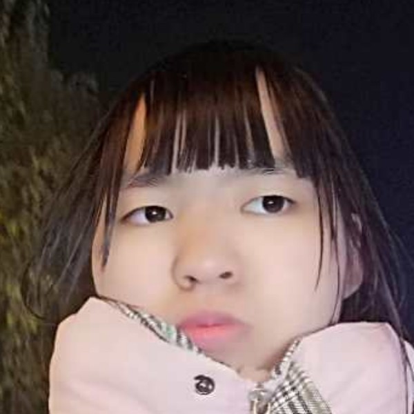 李妹儿的照片