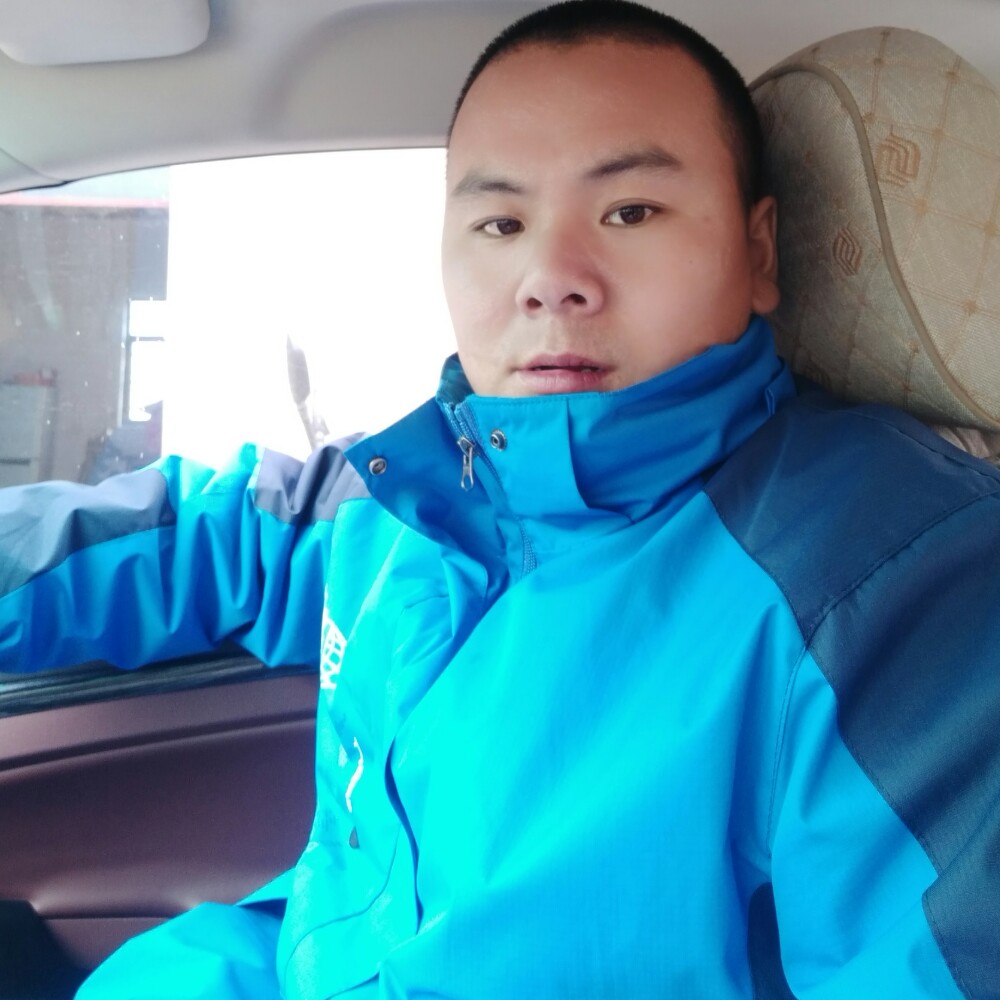 寻找过日子的人。的照片