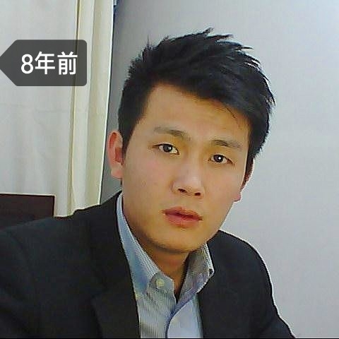 板栗回眸冷艳的照片